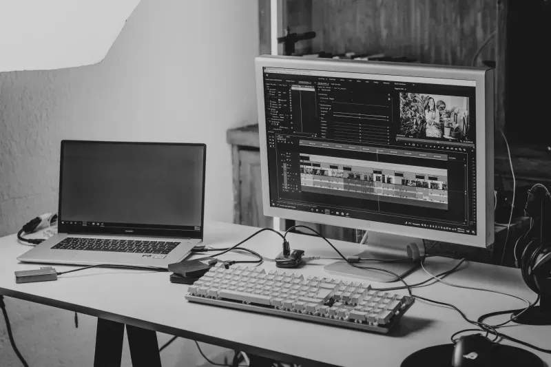 Hybrid Training Series Production for Internal Teams